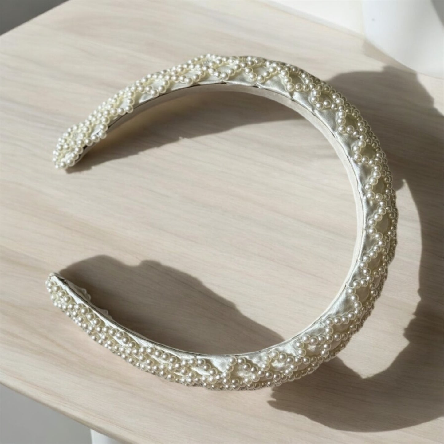 Pearl Radiance: White Pearl Headband for Special Occasions