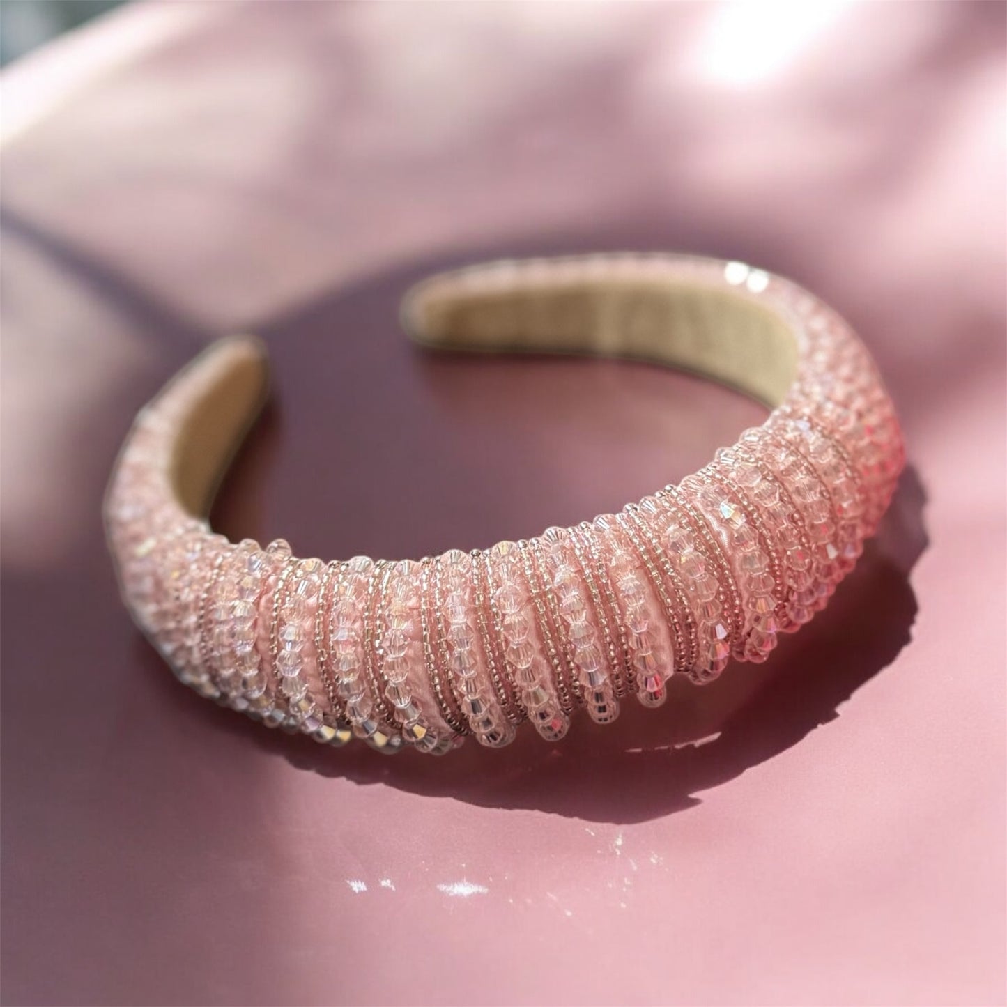Pink Pearl Radiance: Elegant Pink Pearl Headband