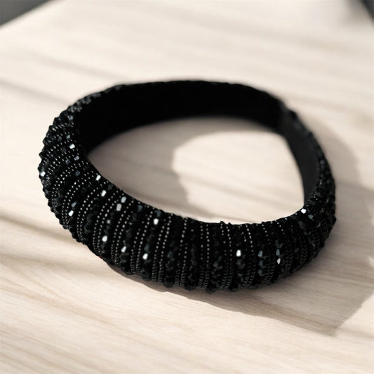 Pearl Radiance: Black Pearl Headband for Special Occasions