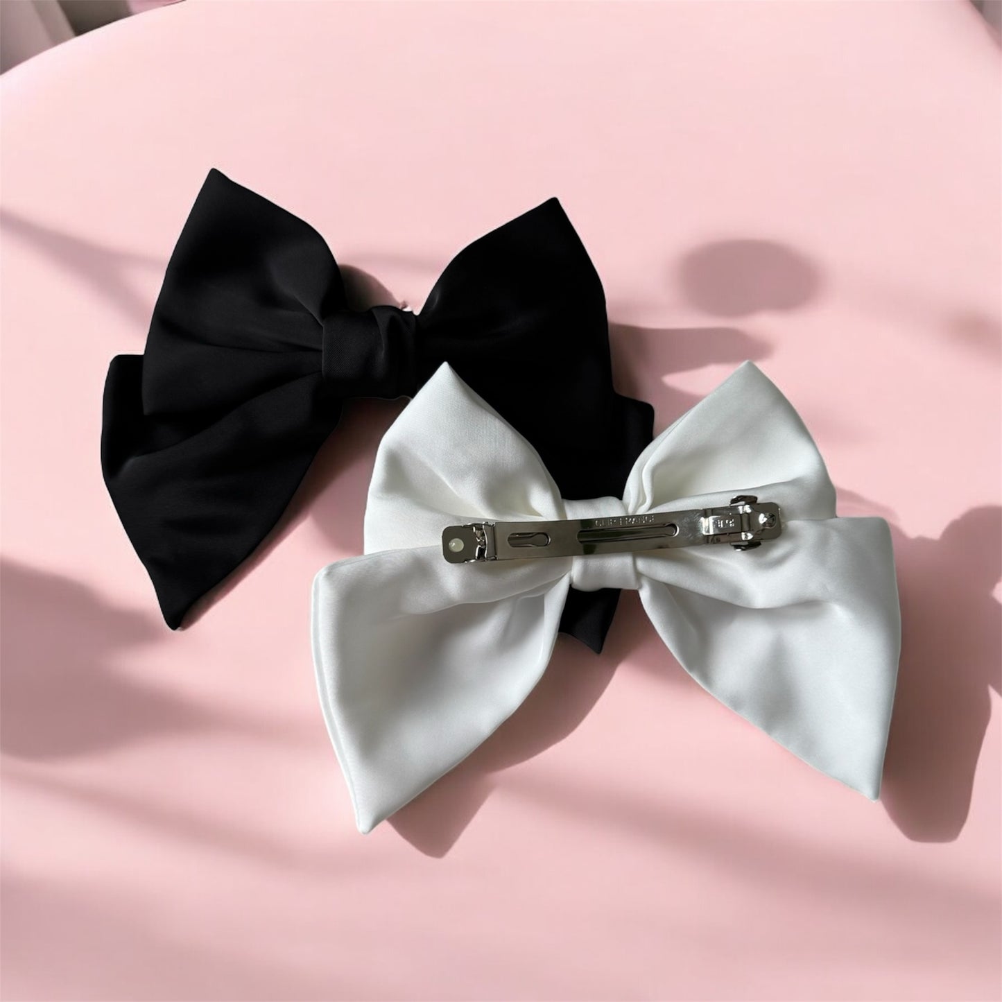 Black Bow Hair Clip: Elegant & Chic Accessory