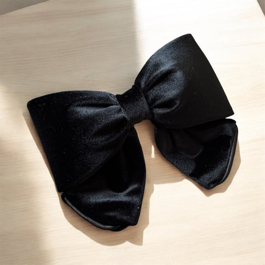 Black Velvet Barrette Hair Clip: Elegant & Timeless Hair Accessory