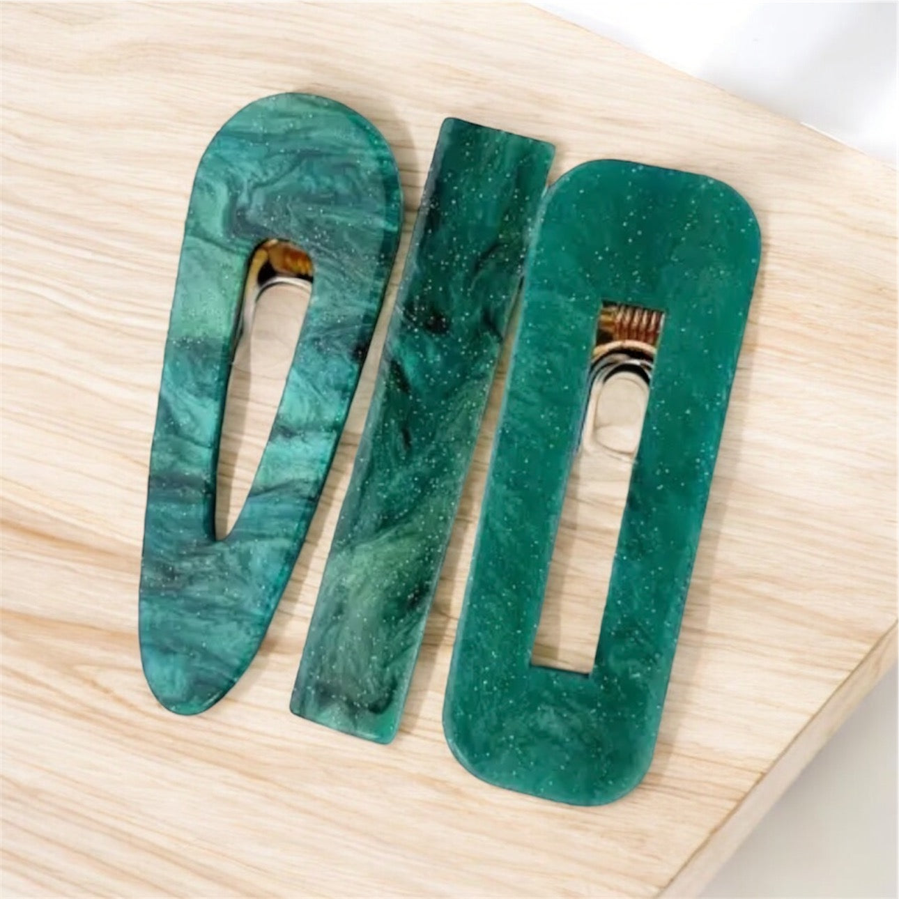 Green Glitter Rectangle Hair Clips: Sparkling & Stylish Hair Accessory