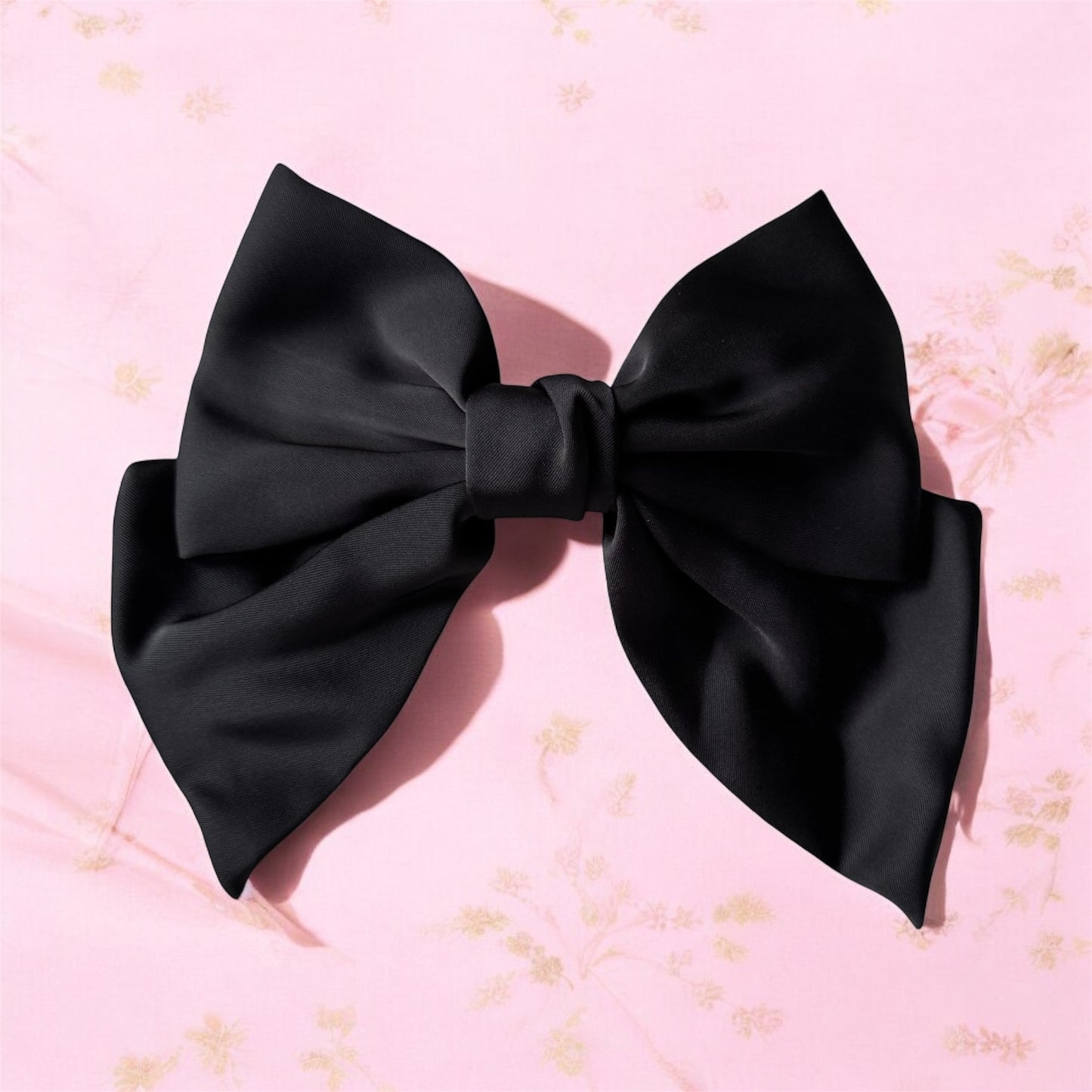 Black Bow Hair Clip: Elegant & Chic Accessory