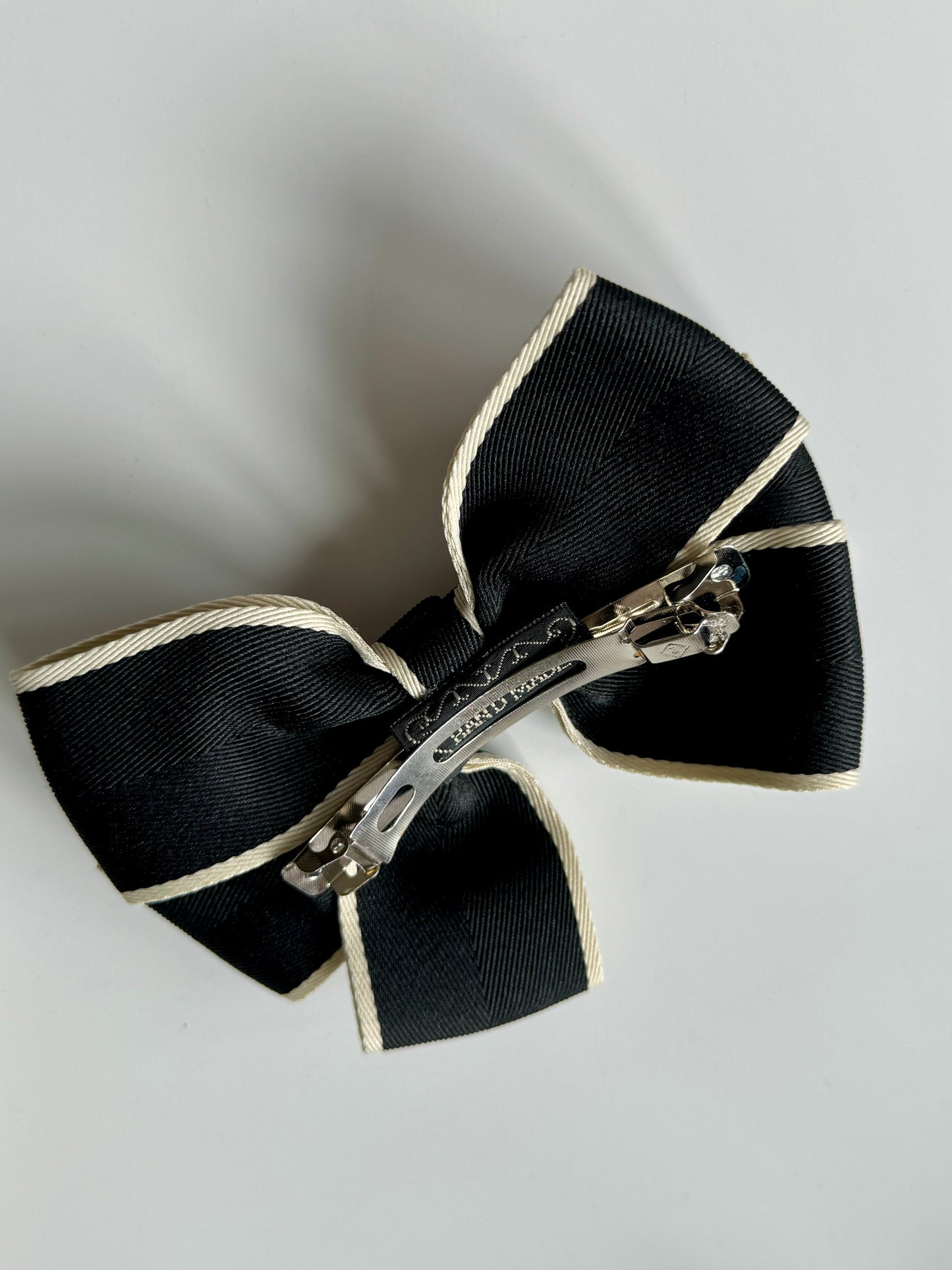 Chic Noir: Bowknot French Barrette Sweet Hair Clip in Black