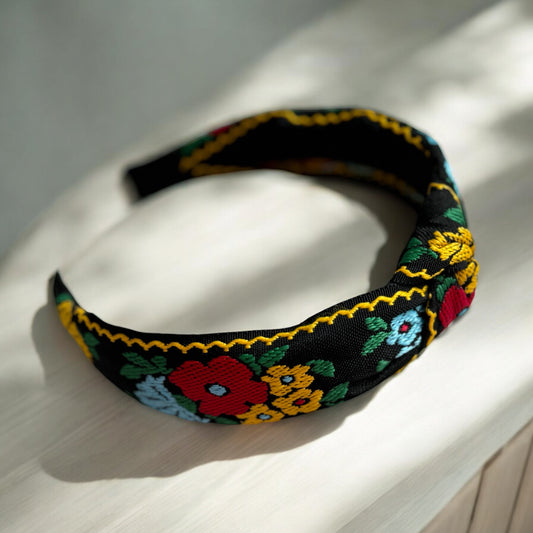 Bohemian Blossom: Handmade Knotted Headband with Flower Pattern