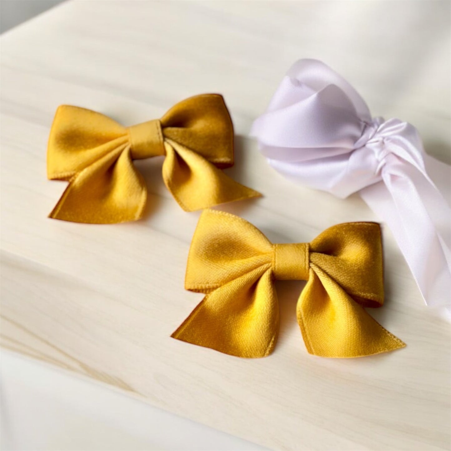 Sunshine Sparkle: Yellow Mini Bow Clips for Girls